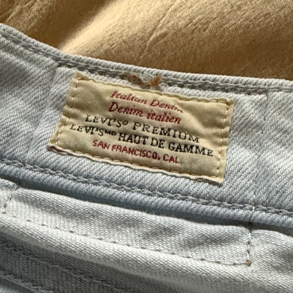 Levi’s Mile High Supper Skinny Light Wash Jeans - Picture 5 of 6